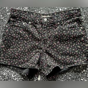Levi’s Rose Print Denim Black Shorts Sz 31